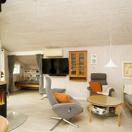 Iv Hotel